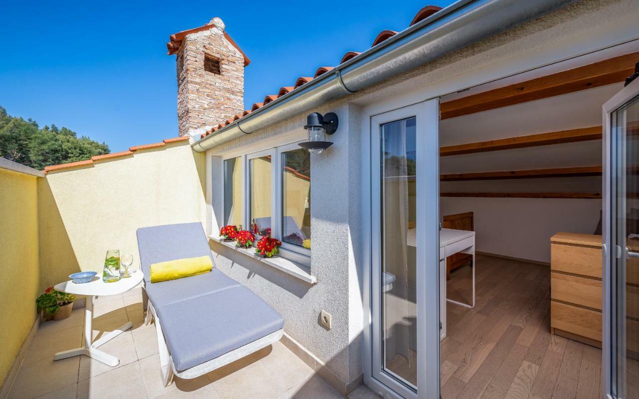 Apartment Lungomare Pula Exterior foto